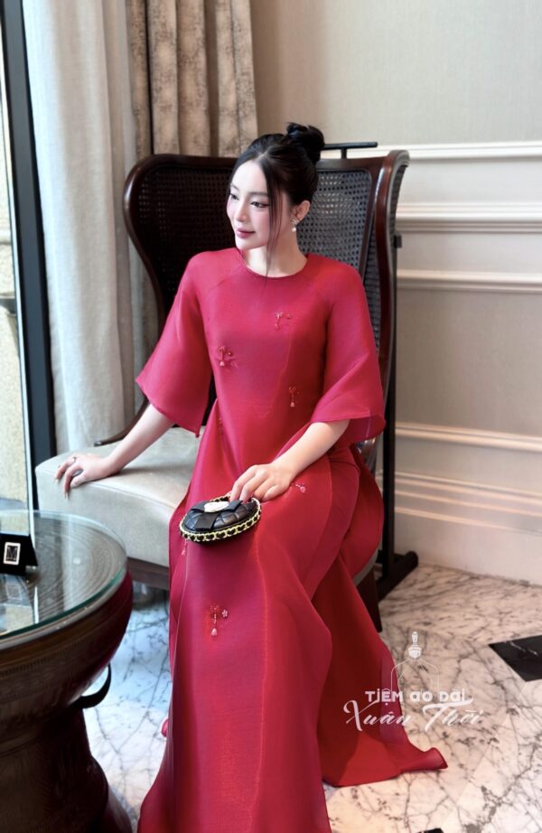 Áo dài Trúc Chi dáng suông 4 tà - Hình ảnh 4