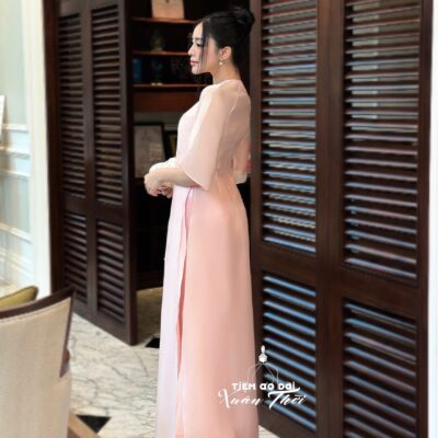 Áo dài Trúc Chi dáng suông 4 tà