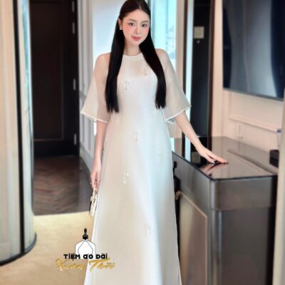 Áo dài Trúc Chi dáng suông 4 tà