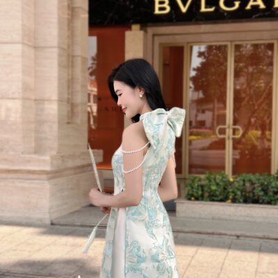 Áo dài Thư Kỳ cổ yếm gấm hoa nổi cao cấp