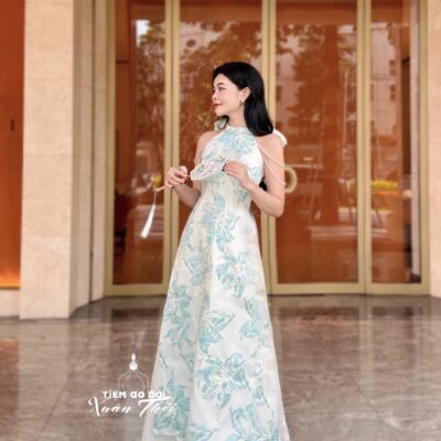 Áo dài Thư Kỳ cổ yếm gấm hoa nổi cao cấp