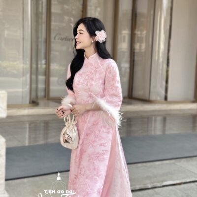 Áo dài Yến Vũ 4 tà tay đính lông vũ cao cấp