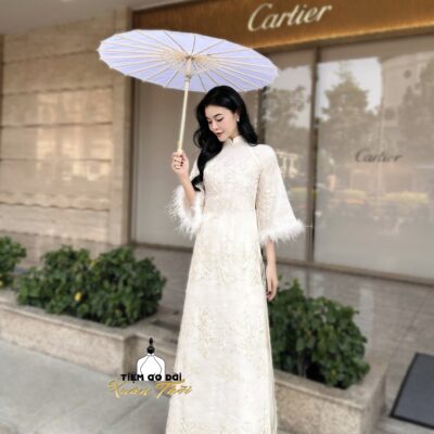Áo dài Yến Vũ 4 tà tay đính lông vũ cao cấp