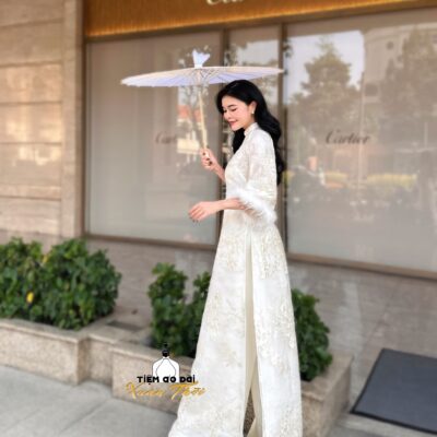 Áo dài Yến Vũ 4 tà tay đính lông vũ cao cấp